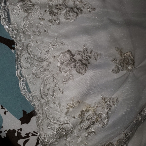 Flower Girl/ Little Girl's Formal Gown - Picture 6 of 9